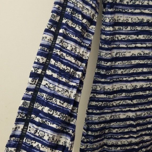 Blue striped top - Picture 4 of 6